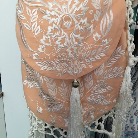 🚫SOLD🚫Aloha Fox Fringe Bag - Picture 3 of 8